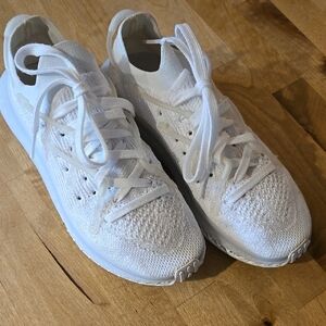 Adidas Originals 4D Fusio sneakers in triple white